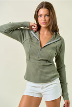 Load image into Gallery viewer, Green Half Zip Top

