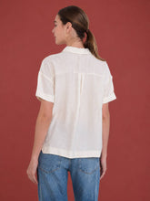 Load image into Gallery viewer, Ivory Textured Button Up Top
