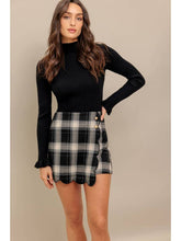 Load image into Gallery viewer, Black Plaid Scalloped Skort
