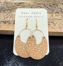 Load image into Gallery viewer, Deer Addie Earrings

