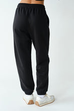 Load image into Gallery viewer, Black Billow Sweatpants

