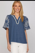 Load image into Gallery viewer, Denim Floral Sleeve Top - Plus
