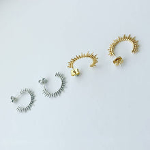 Load image into Gallery viewer, Sunburst Earrings
