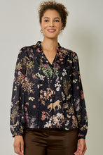Load image into Gallery viewer, Black Nature Print Blouse
