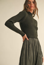 Load image into Gallery viewer, Olive Combo Sweater Dress Maxi
