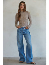 Load image into Gallery viewer, Ash Mocha Seamless Lace Top
