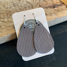 Load image into Gallery viewer, Deer Addie Earrings
