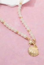 Load image into Gallery viewer, Shell + Pearl Necklace
