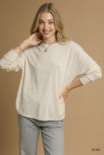 Load image into Gallery viewer, Cream Textured L/S Top
