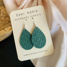 Load image into Gallery viewer, Deer Addie Medium Earrings
