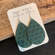 Load image into Gallery viewer, Deer Addie Earrings
