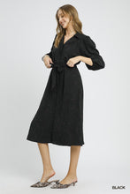 Load image into Gallery viewer, Black Jacquard Midi Dress
