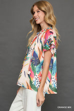 Load image into Gallery viewer, Tropical Print Top - Plus
