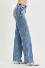 Load image into Gallery viewer, Kim Mid Rise Straight Denim 21909
