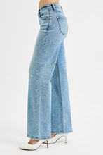 Load image into Gallery viewer, Peyton Light Low Rise Wide Denim
