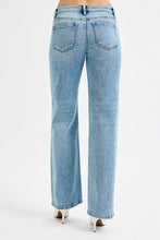 Load image into Gallery viewer, Peyton Light Low Rise Wide Denim

