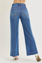 Load image into Gallery viewer, Jamie Front Seam Wide Leg Denim
