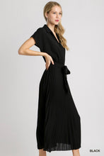 Load image into Gallery viewer, Black Pleated Dress
