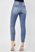 Load image into Gallery viewer, Molly Distressed High Rise Skinny
