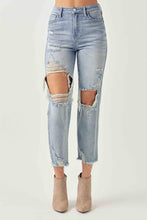 Load image into Gallery viewer, Liz Distressed Light Straight Denim
