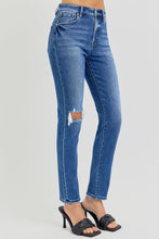 Load image into Gallery viewer, Kimberly Distressed Relaxed Skinnies
