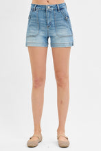 Load image into Gallery viewer, Cora Pocket Patch Shorts
