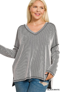 B+W Textured V-Neck Top - Plus