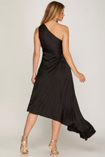 Load image into Gallery viewer, Black One Shoulder Dress
