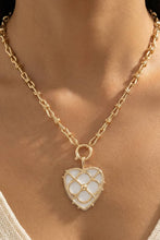 Load image into Gallery viewer, Pearl Heart Necklace
