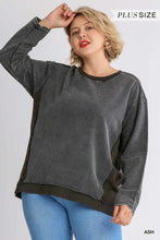 Load image into Gallery viewer, Ash Paneled Sweatshirt - Plus
