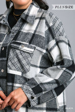 Load image into Gallery viewer, Black Mixed Plaid Shacket - Plus
