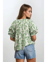 Load image into Gallery viewer, Doe + Rae Green Bubble Sleeve Floral Top
