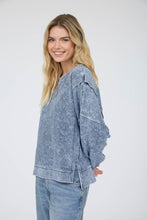 Load image into Gallery viewer, Blue Acid Wash Pullover
