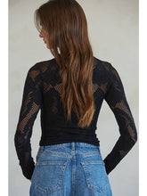 Load image into Gallery viewer, Black Seamless Lace Top

