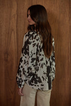 Load image into Gallery viewer, Animal Print Top
