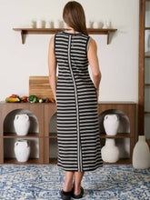 Load image into Gallery viewer, B+W Button Back Dress
