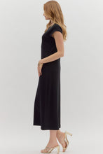 Load image into Gallery viewer, Black Midi S/S Dress
