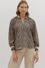 Load image into Gallery viewer, Taupe Leopard Zip Top
