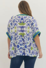 Load image into Gallery viewer, Entro Ivory Floral V-Neck Top - Plus

