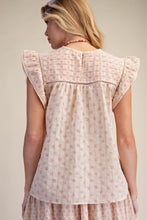 Load image into Gallery viewer, Easel Olive Printed Linen Top
