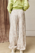 Load image into Gallery viewer, Camo Jogger Sweats
