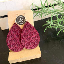 Load image into Gallery viewer, Deer Addie Earrings
